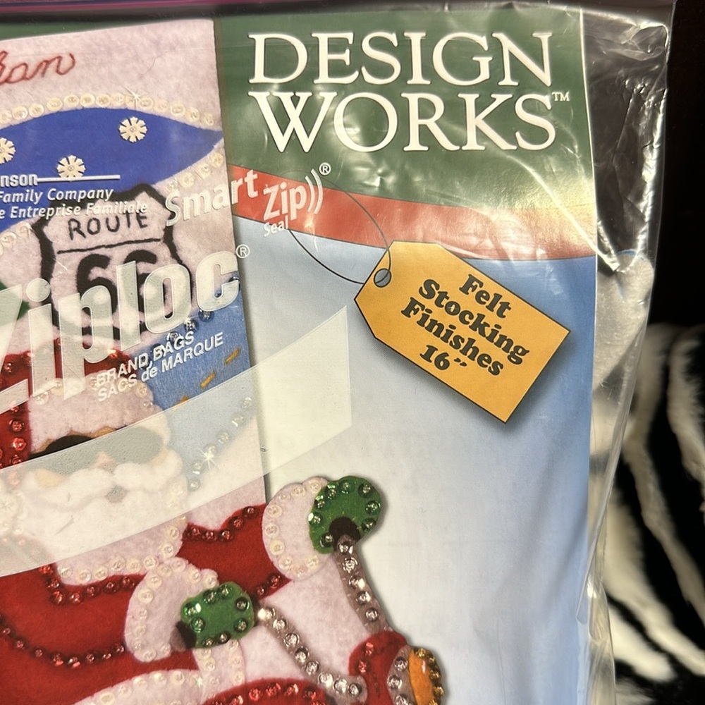 Design Works Stocking Kit - Picture 4 of 4